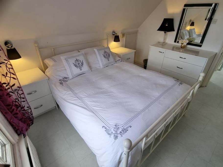 Beautiful Apartment In The Heart Of Rochester Rochester  Eksteriør bilde