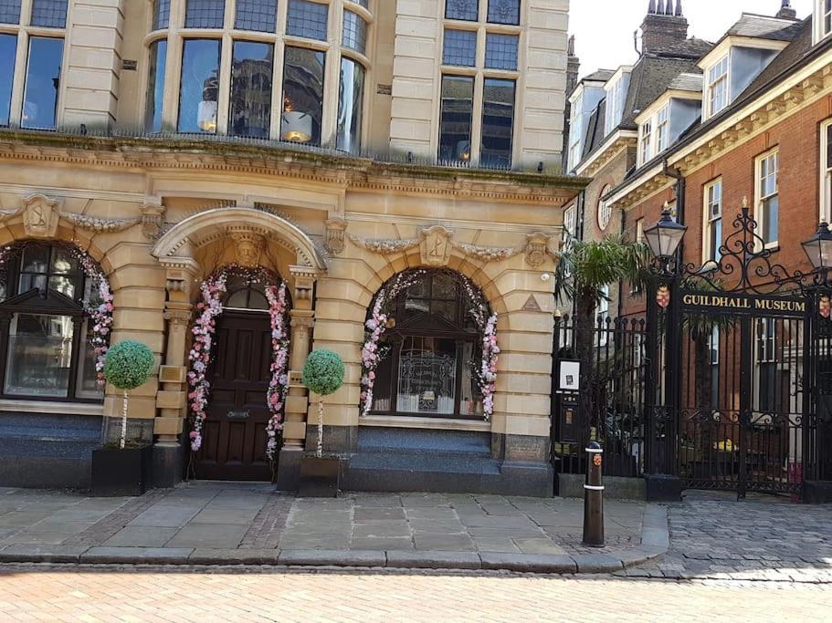 Beautiful Apartment In The Heart Of Rochester Rochester  Eksteriør bilde