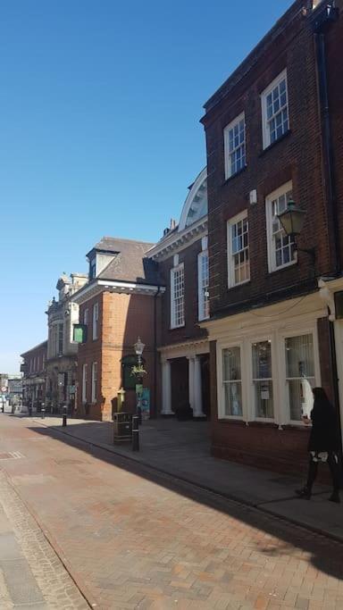 Beautiful Apartment In The Heart Of Rochester Rochester  Eksteriør bilde